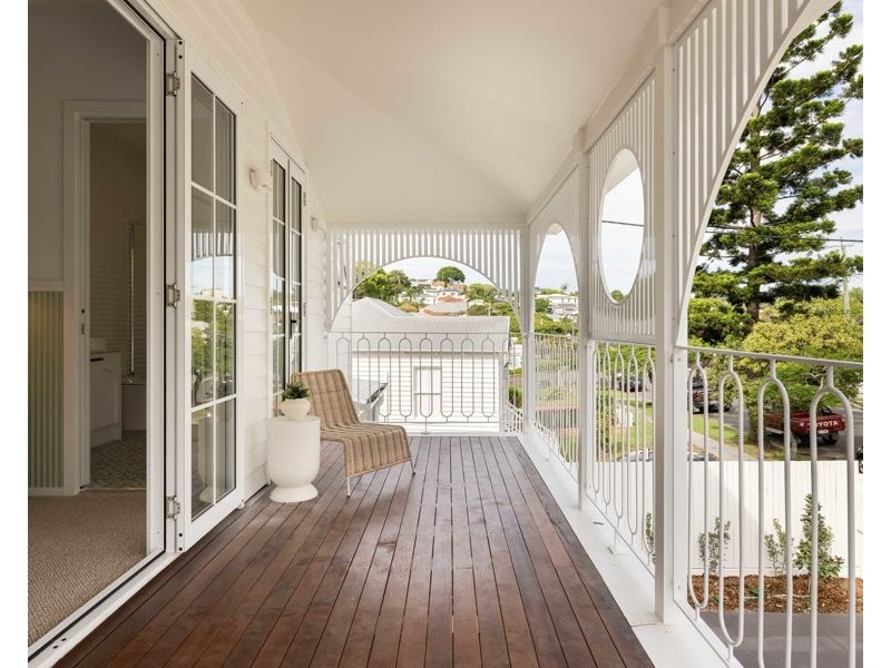 20 Hipwood Ave, Coorparoo QLD 4151