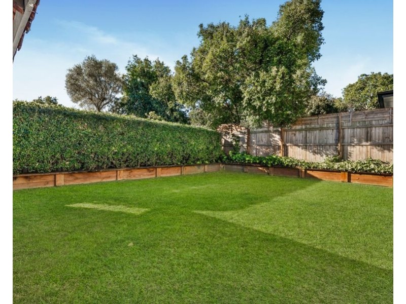 44 Framont Ave, Holland Park QLD 4121