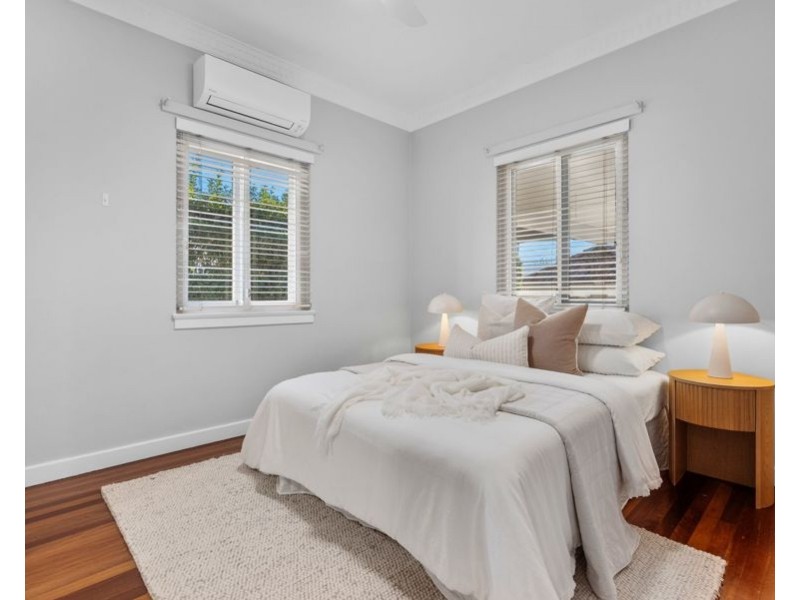 44 Framont Ave, Holland Park QLD 4121