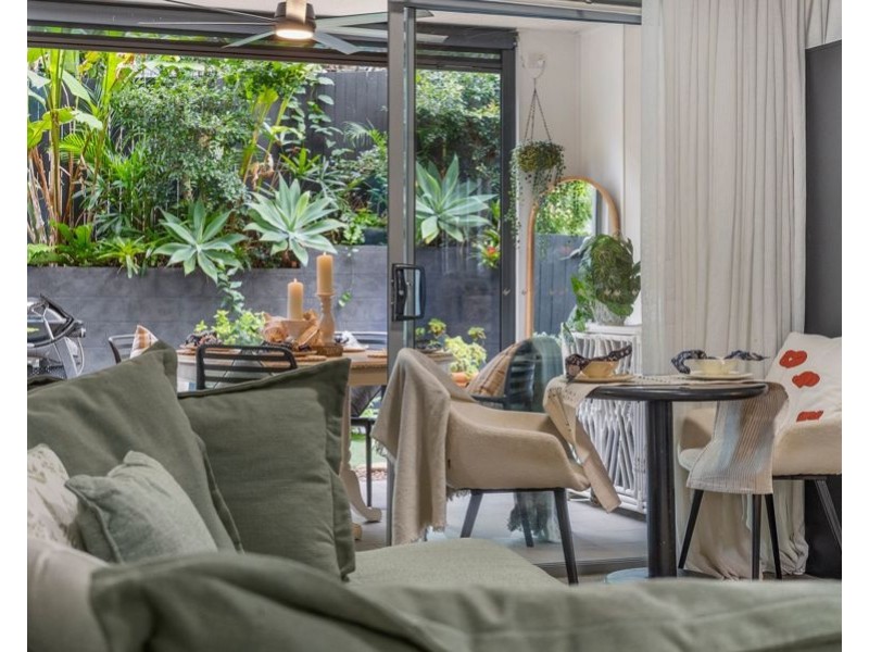 2/37 Palmer st, Greenslopes QLD 4120