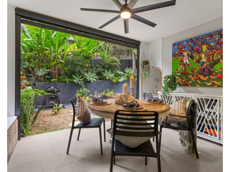 2/37 Palmer st, Greenslopes QLD 4120