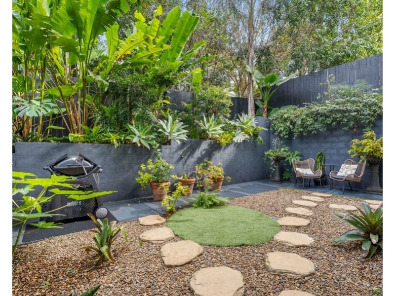 2/37 Palmer st, Greenslopes QLD 4120