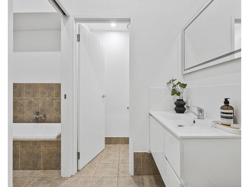 28 Churchill Street., Woolloongabba QLD 4102