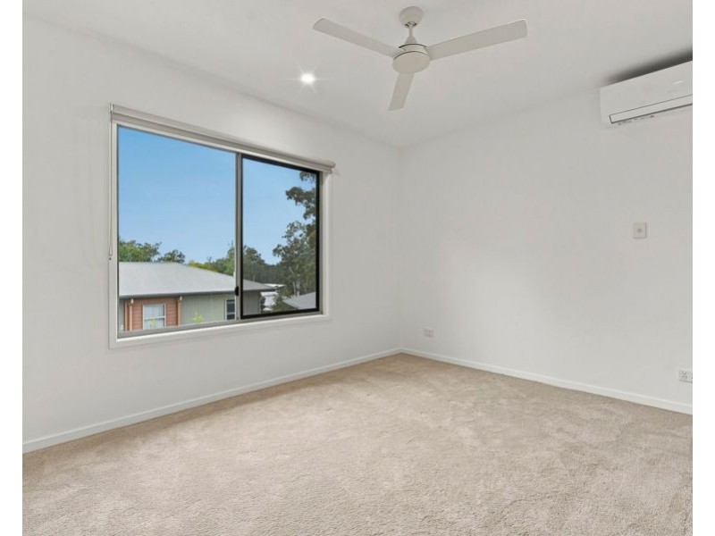17/15 Kersley Rd, Kenmore QLD 4069