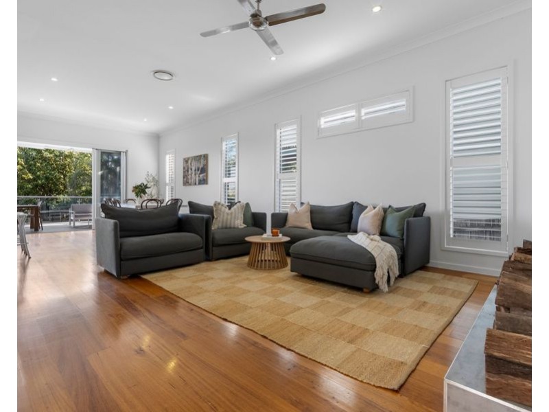 63 Stella St, Holland Park QLD 4121