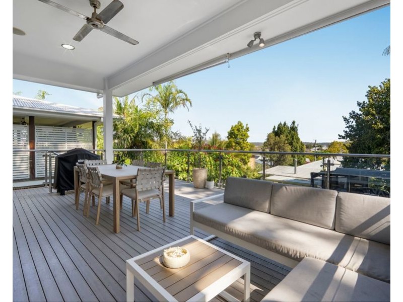 63 Stella St, Holland Park QLD 4121