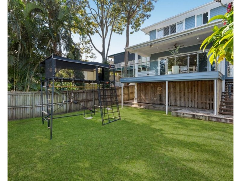 63 Stella St, Holland Park QLD 4121