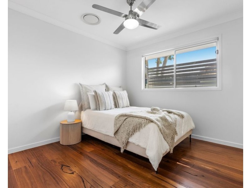 63 Stella St, Holland Park QLD 4121