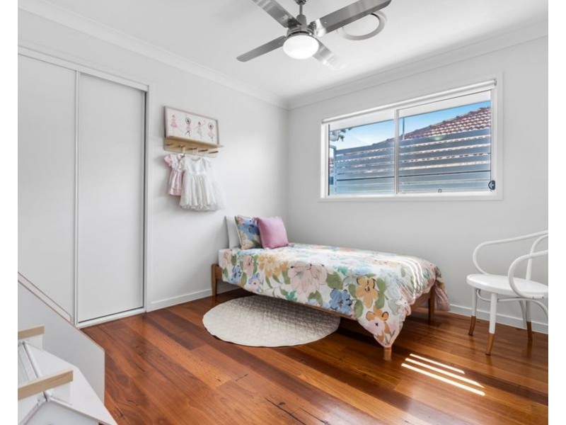 63 Stella St, Holland Park QLD 4121