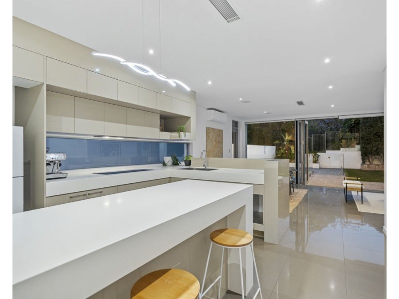 7 Myuna Street, Balmoral QLD 4171