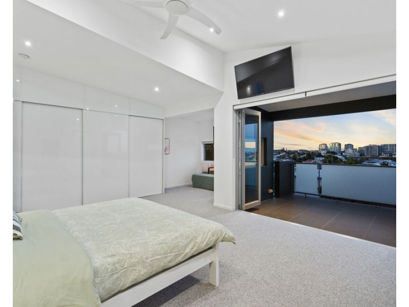 7 Myuna Street, Balmoral QLD 4171