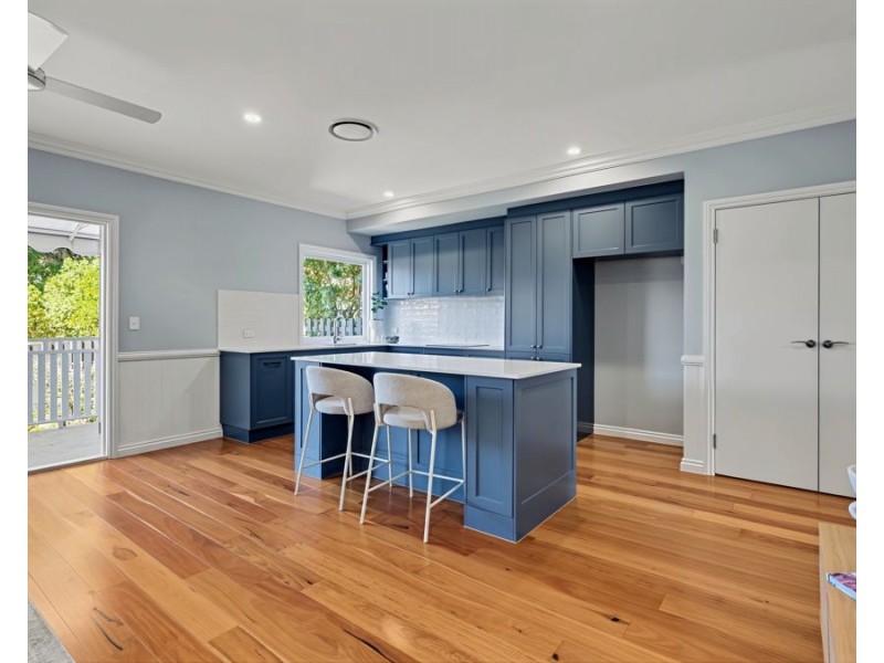 66A Shakespeare Street, Coorparoo QLD 4151