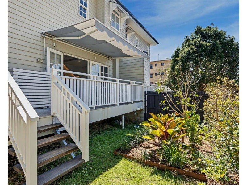 66A Shakespeare Street, Coorparoo QLD 4151