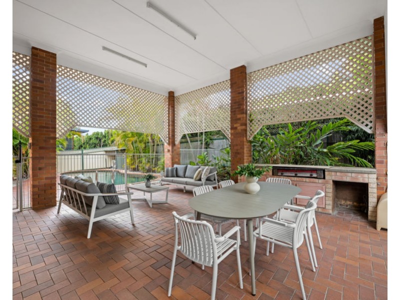 6 Coolmunda Street, Mansfield QLD 4122