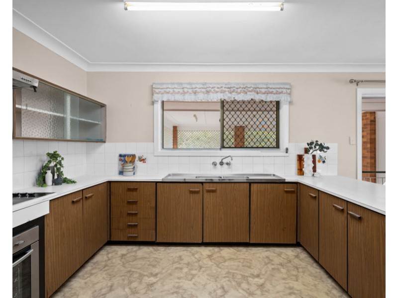 6 Coolmunda Street, Mansfield QLD 4122