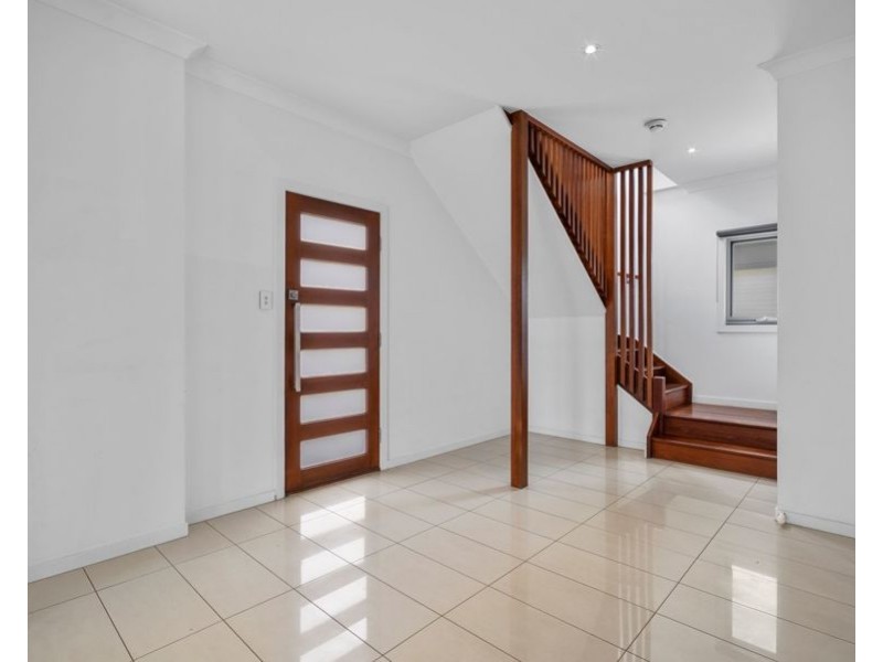 4/39 Orana Street, Carina QLD 4152