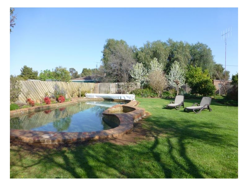 33 COBRAM ST, Berrigan NSW 2712