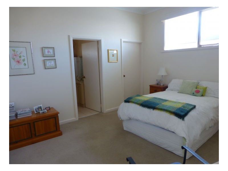 33 COBRAM ST, Berrigan NSW 2712