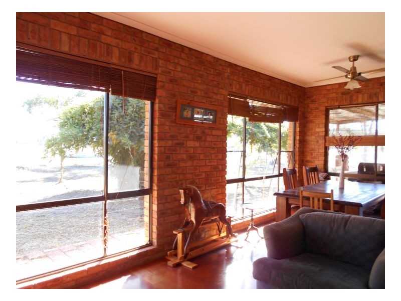 26 Waverly Rd, Berrigan NSW 2712