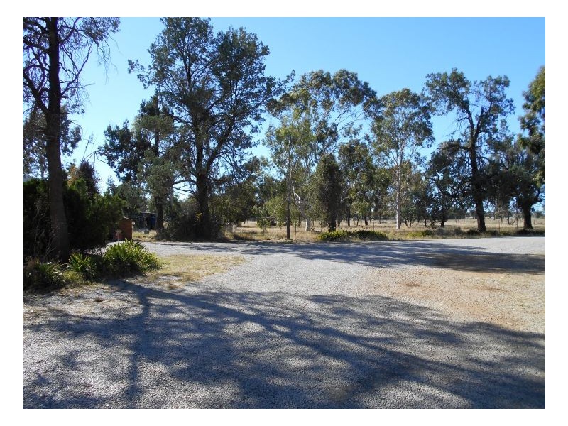 26 Waverly Rd, Berrigan NSW 2712