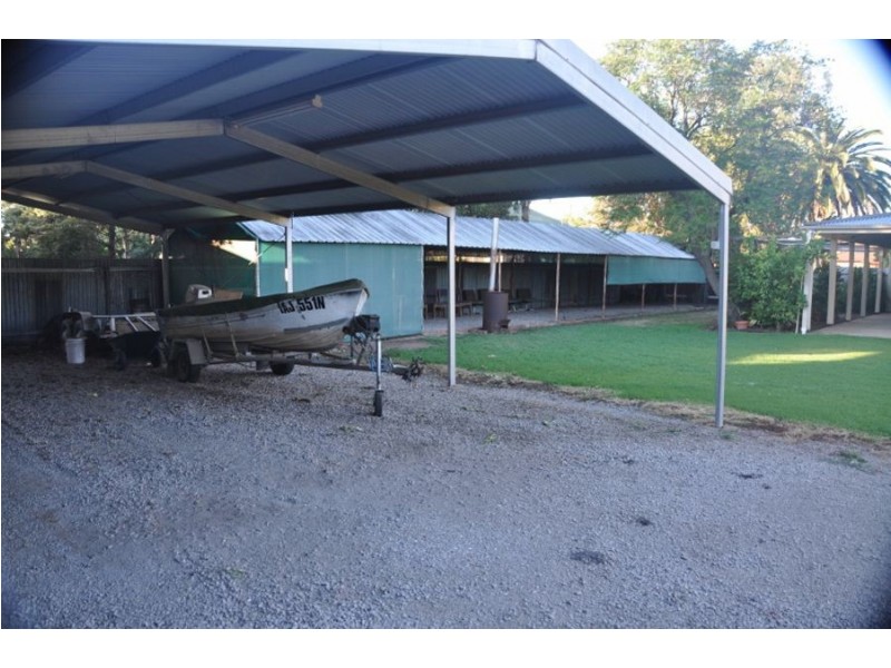 2 Barooga St, Berrigan NSW 2712