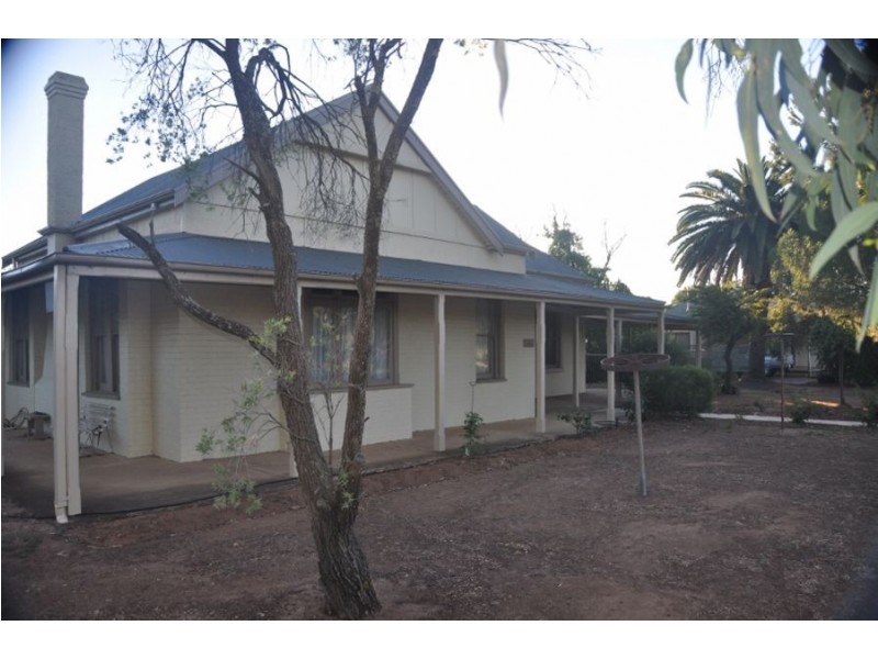 2 Barooga St, Berrigan NSW 2712