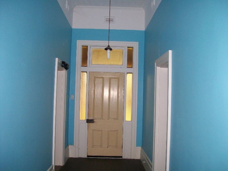 16 Young St, Oaklands NSW 2646