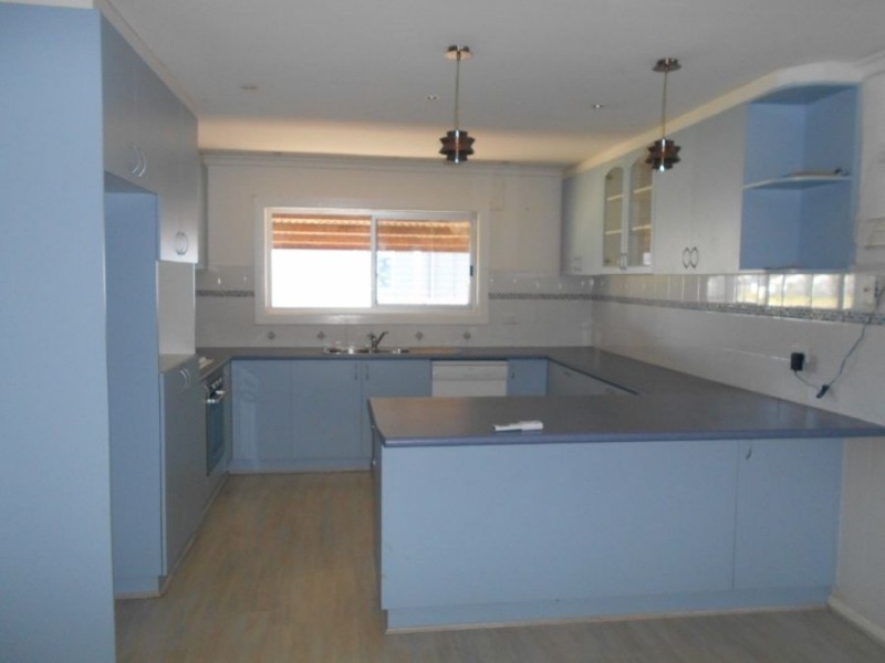 18 Flynn St, Berrigan NSW 2712