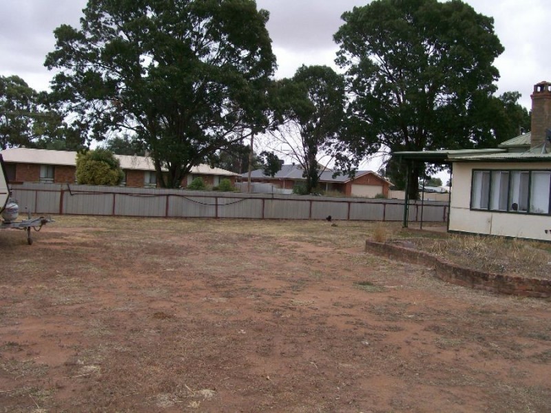 86 Barooga St, Berrigan NSW 2712