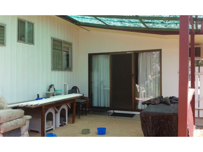 90 Tocumwal St, Finley NSW 2713