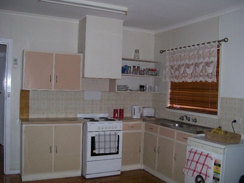 60 Buller St, Oaklands NSW 2646