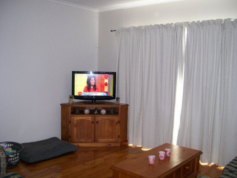 60 Buller St, Oaklands NSW 2646