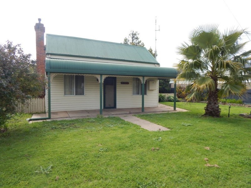Number 10 Momalong Street, Berrigan NSW 2712