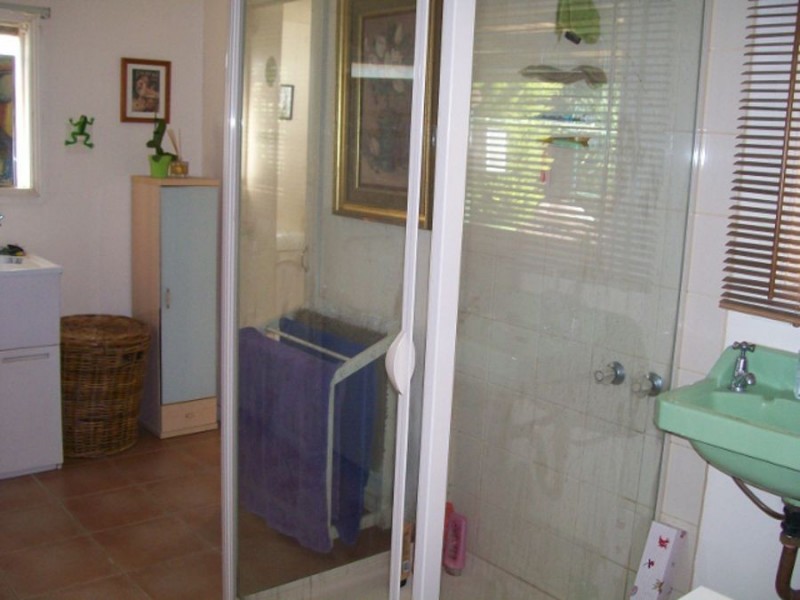 Number 10 Momalong Street, Berrigan NSW 2712
