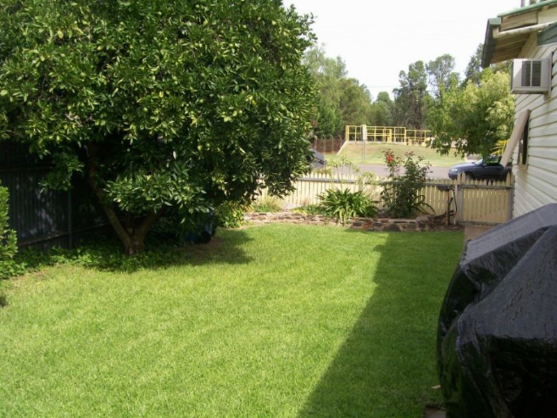 Number 10 Momalong Street, Berrigan NSW 2712