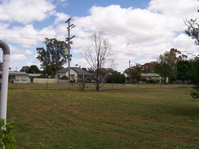 8-10 Flynn St, Berrigan NSW 2712