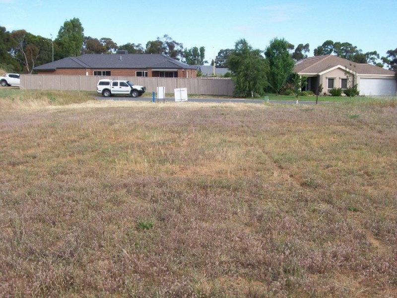 4 Mavis Stewart Dve, Barooga NSW 3644