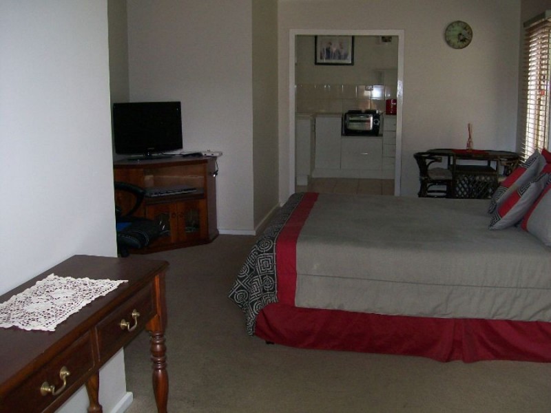 35 Banker St, Barooga NSW 3644