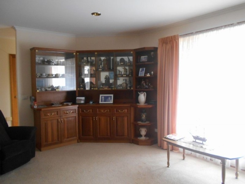 10 Alexander Ave, Berrigan NSW 2712