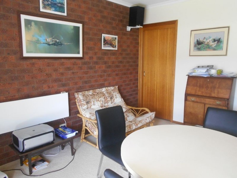 10 Alexander Ave, Berrigan NSW 2712