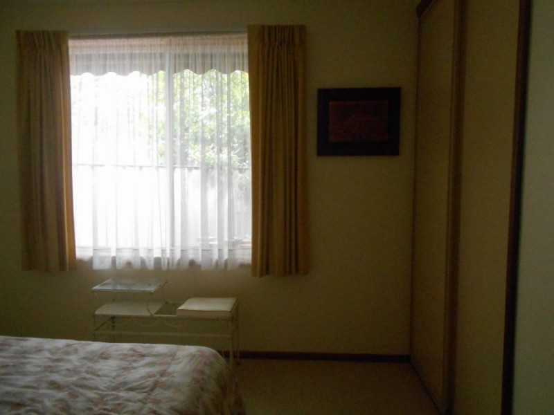 10 Alexander Ave, Berrigan NSW 2712