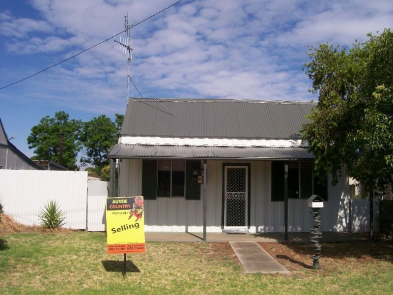 5 Mitchell Street, Berrigan NSW 2712