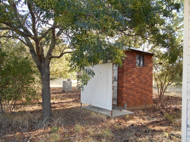 10 Milthorpe St, Oaklands NSW 2646