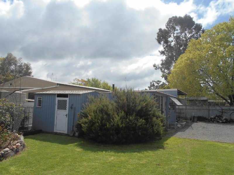 36 Davis St, Berrigan NSW 2712