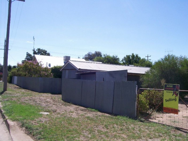 40 Cobram St, Berrigan NSW 2712