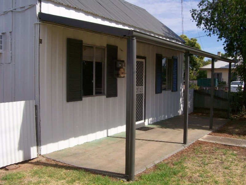 Five Mitchell Street, Berrigan NSW 2712