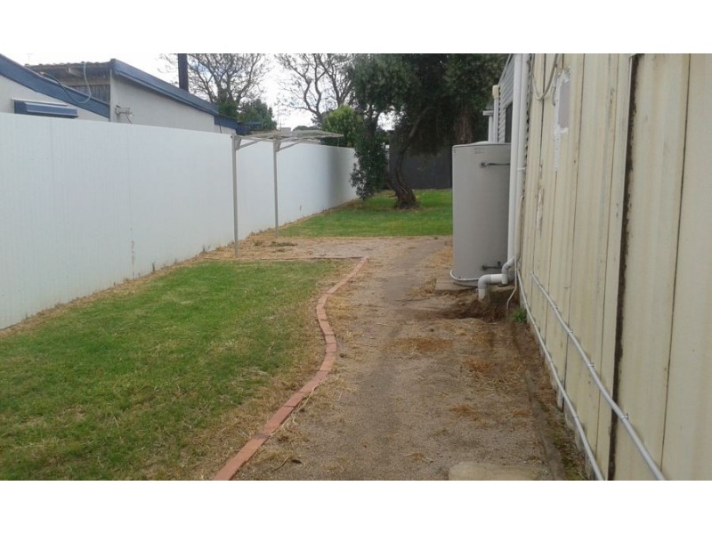 Five Mitchell Street, Berrigan NSW 2712