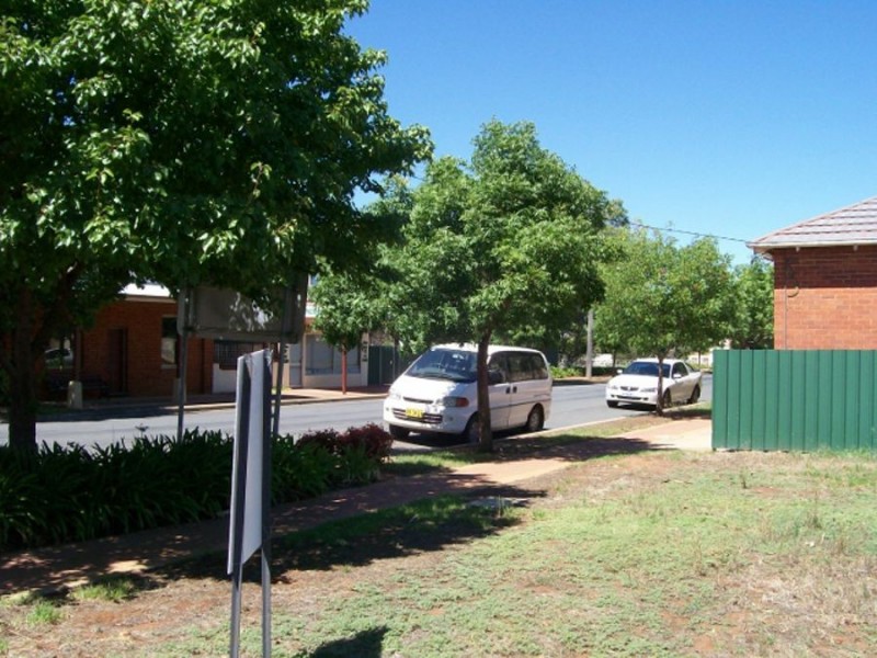 41-43 Milthorpe St, Oaklands NSW 2646