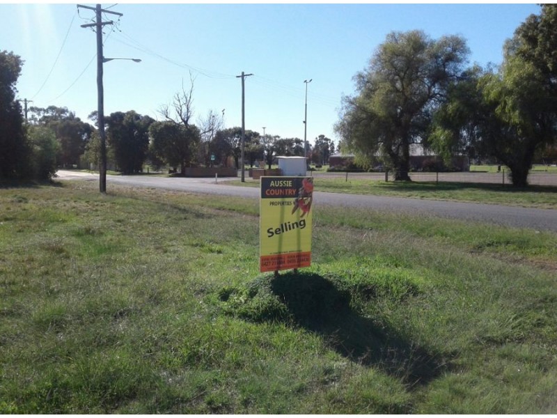 14-16 Thornber St, Oaklands NSW 2646