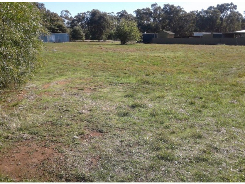 14-16 Thornber St, Oaklands NSW 2646